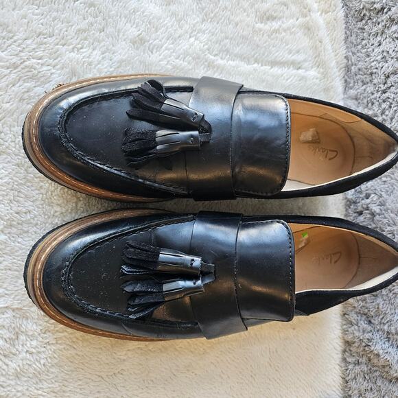 NEW Clarks Women's Zante Spring Leather Tasseled Slip On Loafers Size 9.5M Black - Picture 2 of 8